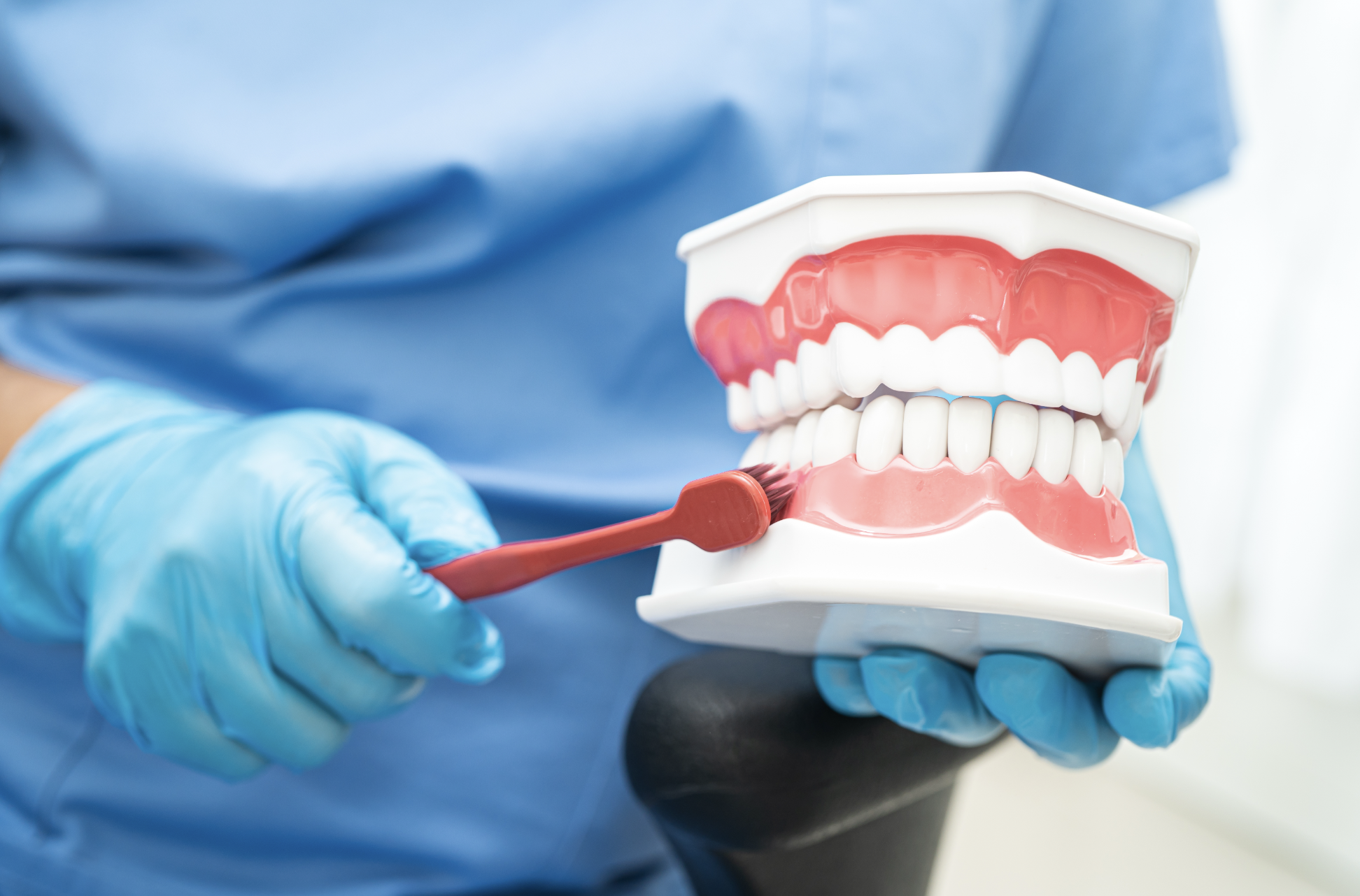 Consejos de higiene bucodental para familias en Sotogrande